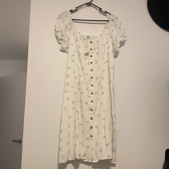 Cotton On Dresses & Skirts - White Floral Curve Cotton On Dress